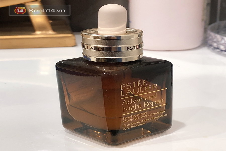 So sánh serum chống lão hóa Estée Lauder và Lancôme: Đắt và tốt ngang ngửa nhưng nếu chỉ sắm 1 thì nên chọn gì? - Làm đẹp - Việt Giải Trí - Kiến Thức Cho Người lao Động Việt Nam