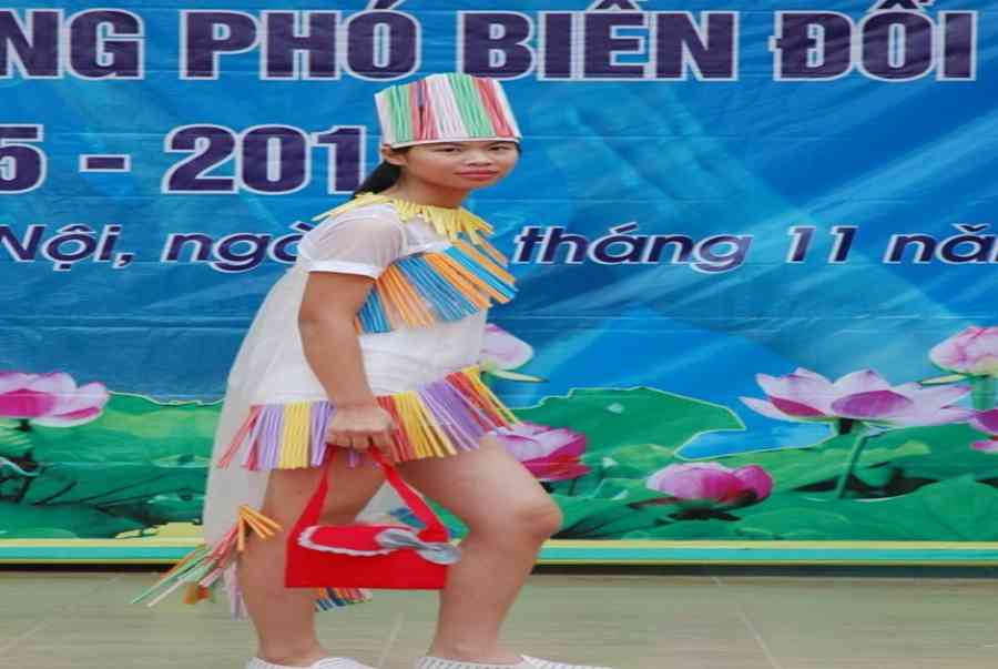 11 Cách làm trang phục từ phế liệu độc đáo, sáng tạo, dễ làm - Kiến Thức Cho Người lao Động Việt Nam